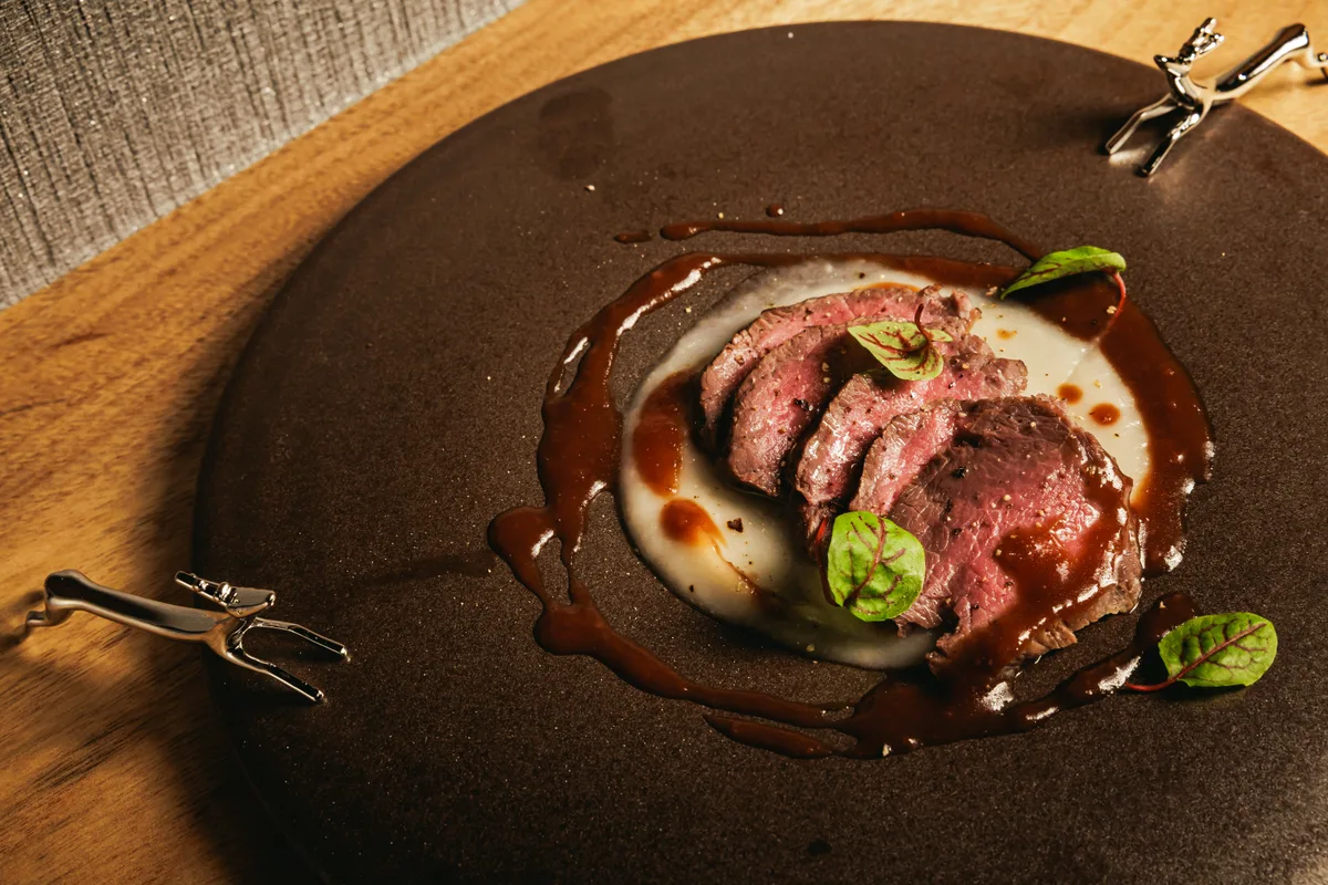 阪神西宮駅すぐジビエ料理のHunters kitchen 麓~Roku~(図3)